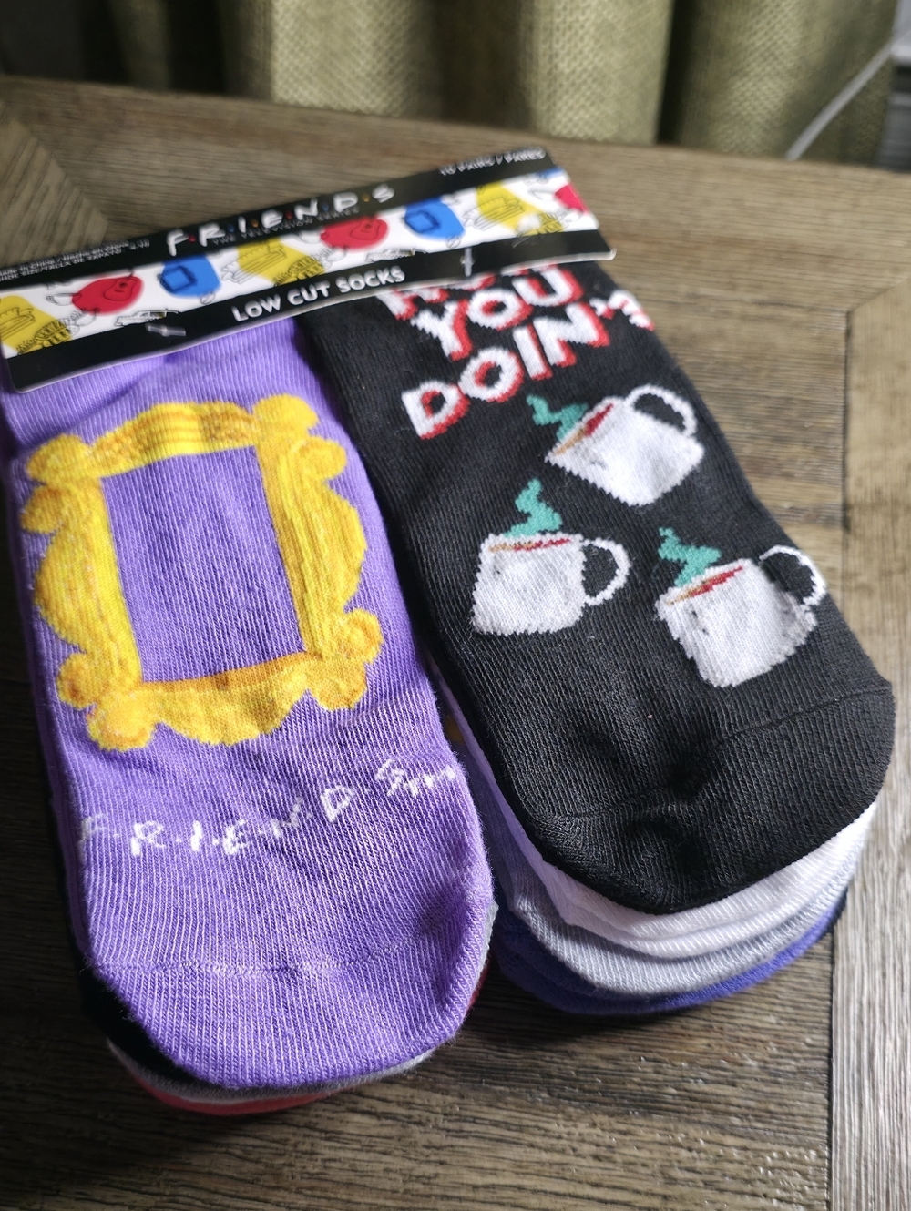 FRIENDS Low-Cut Graphic Sock Pack – Purple & Black 10 Pair